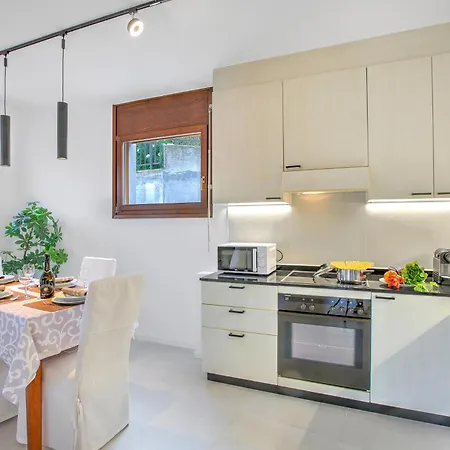 Casa Collina With Terrace & View - Happy Rentals Apartment *