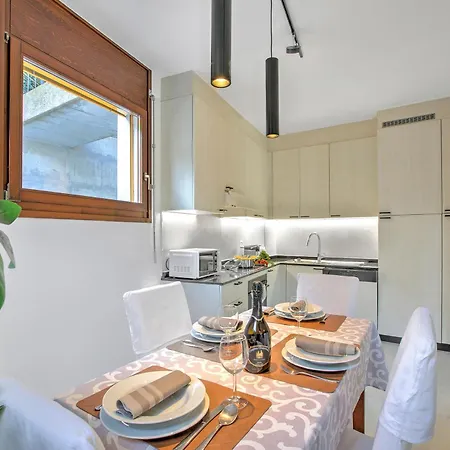 Casa Collina With Terrace & View - Happy Апартаменти *