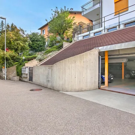 Casa Collina With Terrace & View - Happy Апартаменти